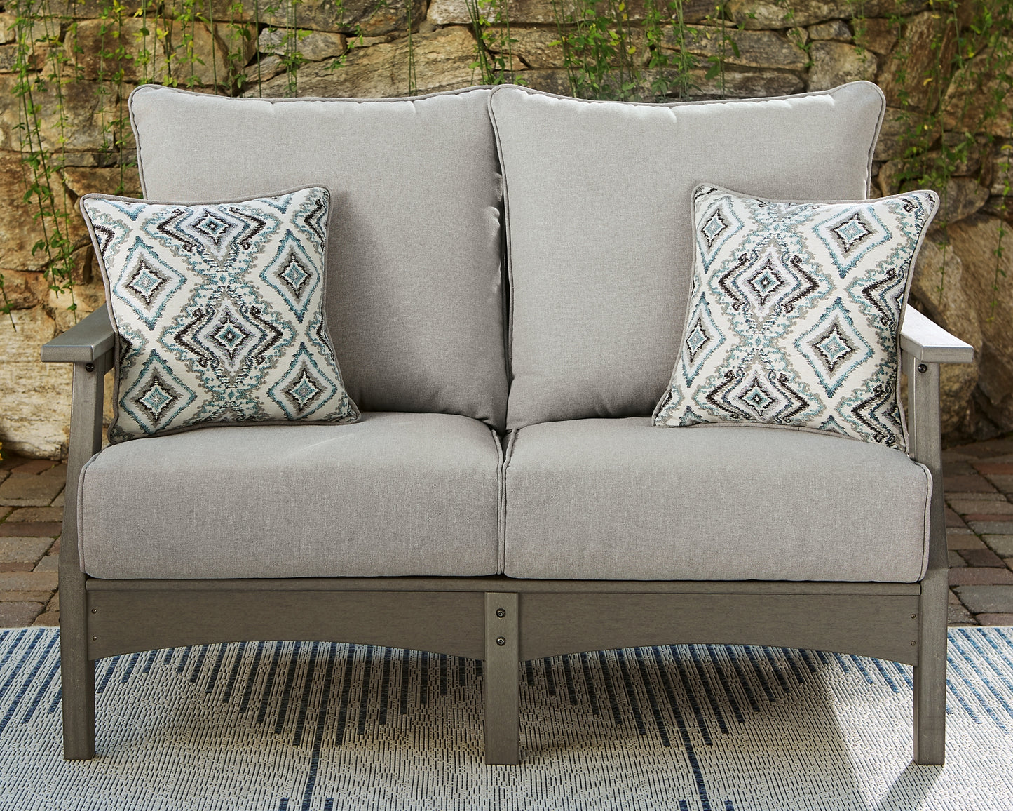 Visola Loveseat w/Cushion